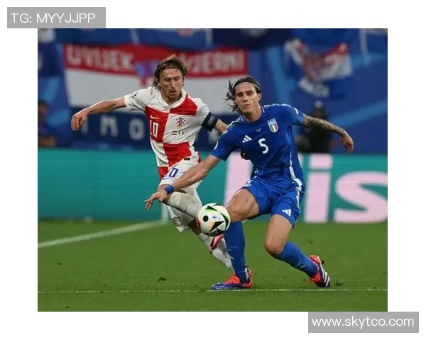 聚焦足球传奇12号球星的辉煌历史与未来展望 聚焦足球传奇12号球星的辉煌历史与未来展望